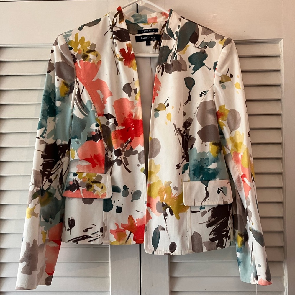 Gorgeous Blazer - great for Spring and Summer!